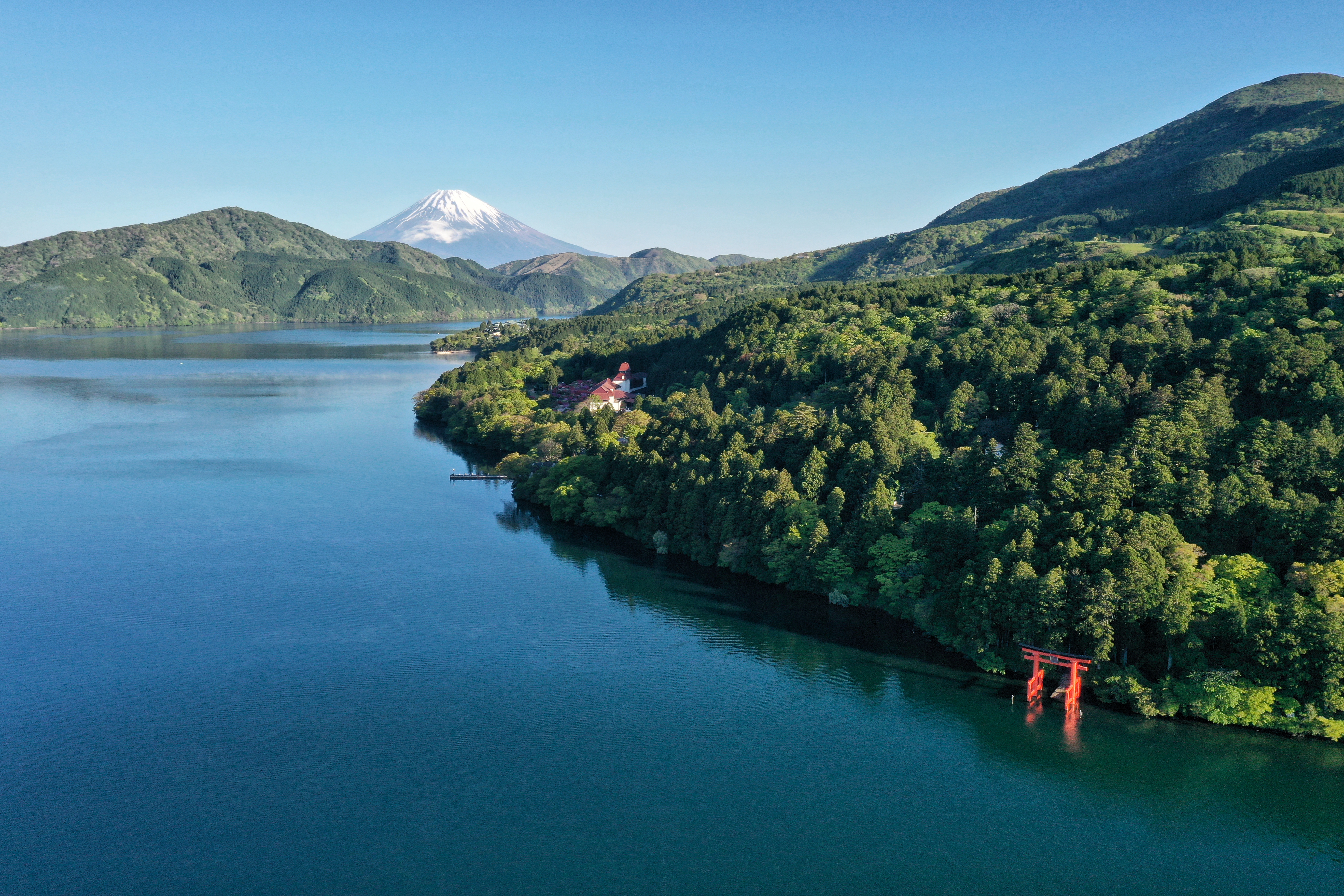 The torii standing in Lake Ashi at Hakone