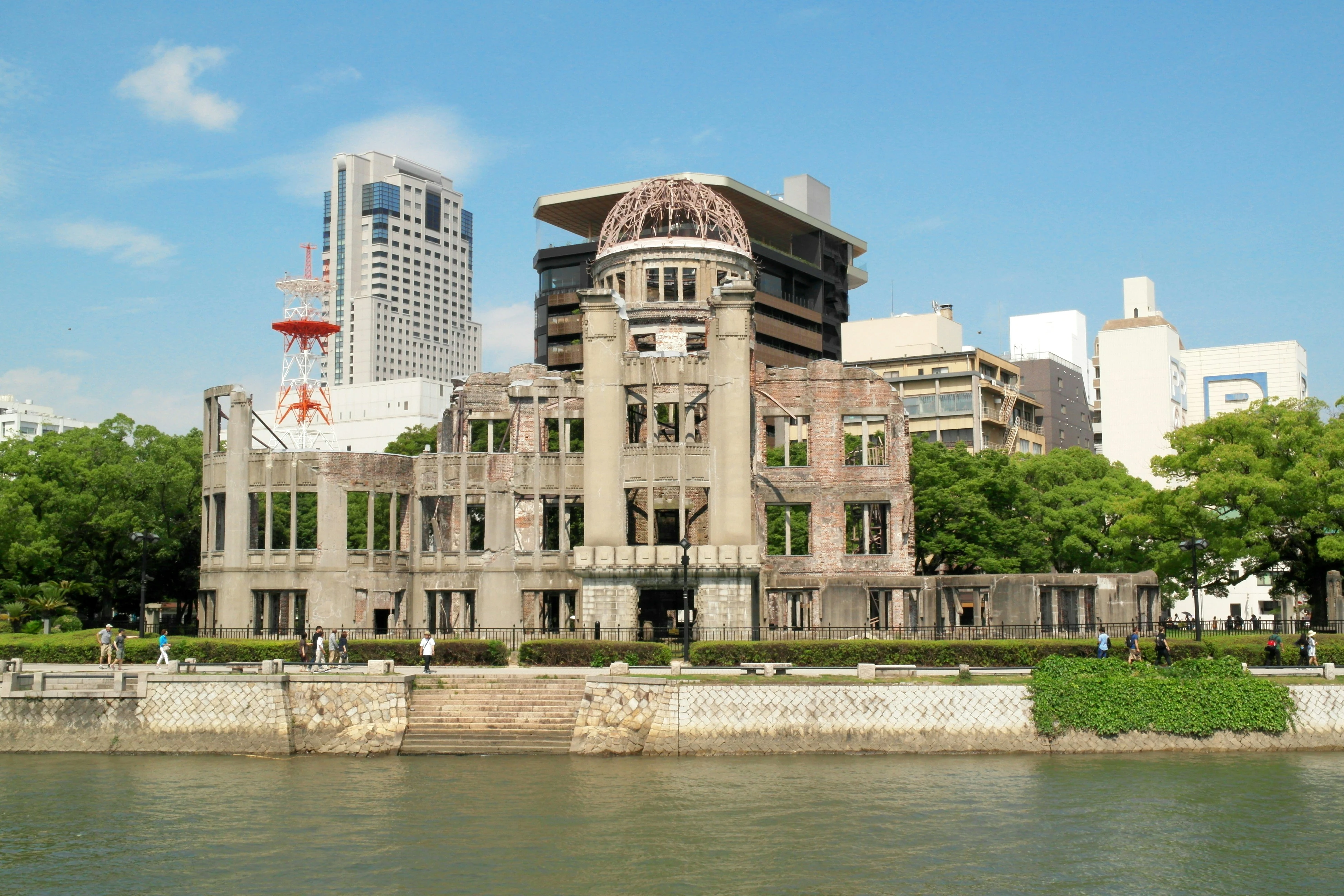 Hiroshima Peace Memorial Museum and Park: A Visitor's Guide