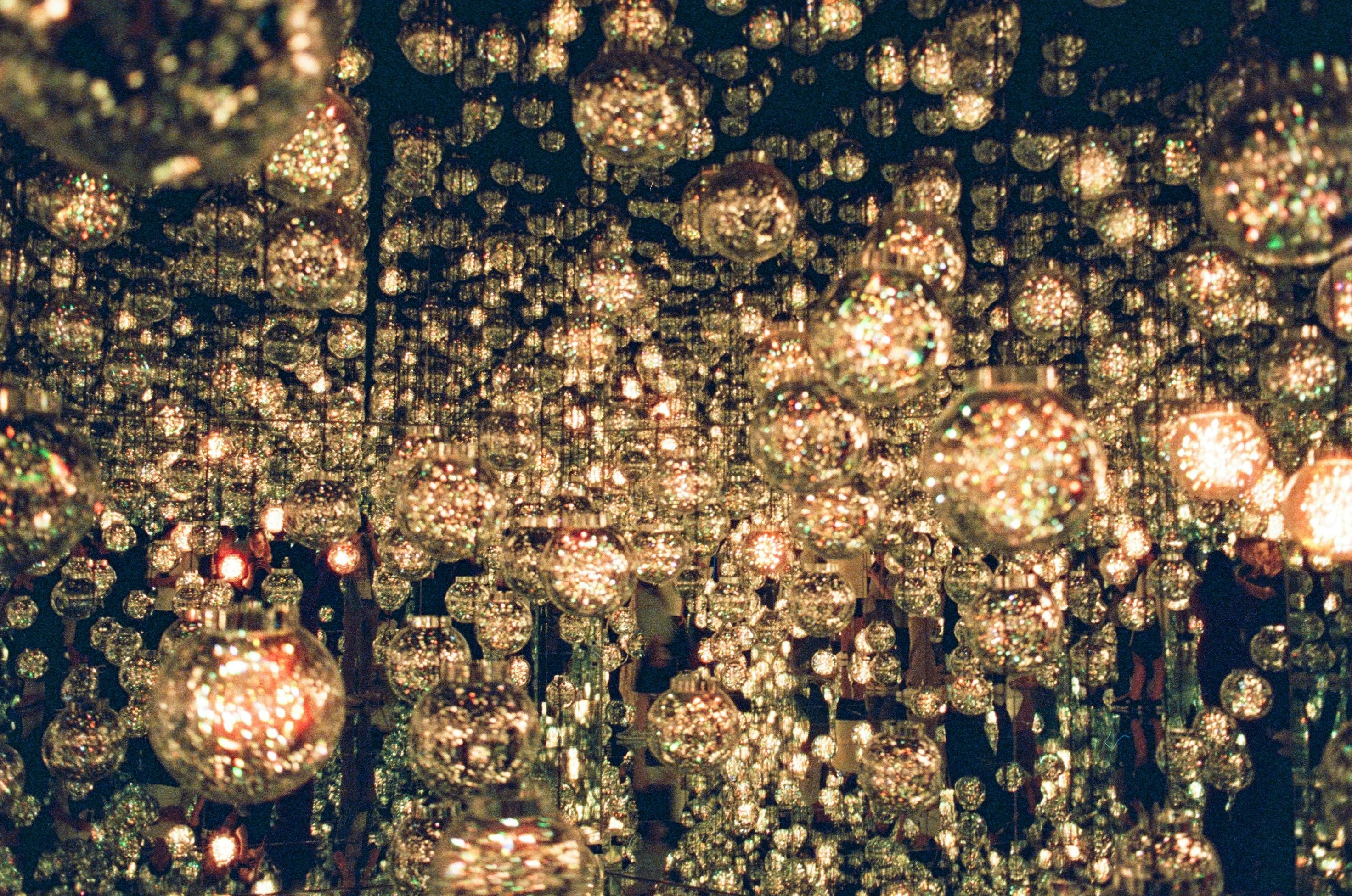 teamLab Borderless immersive digital art installation