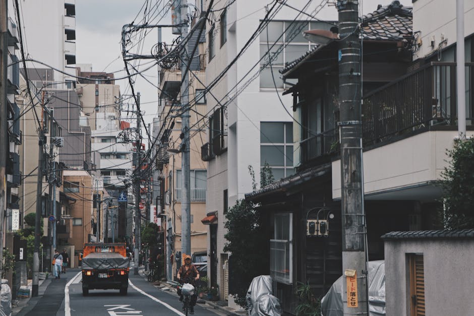 Tsukuda alley with traditional houses