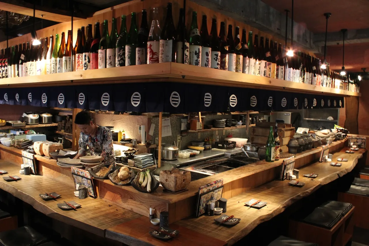 Yumenoya honten (Sashimi Store)