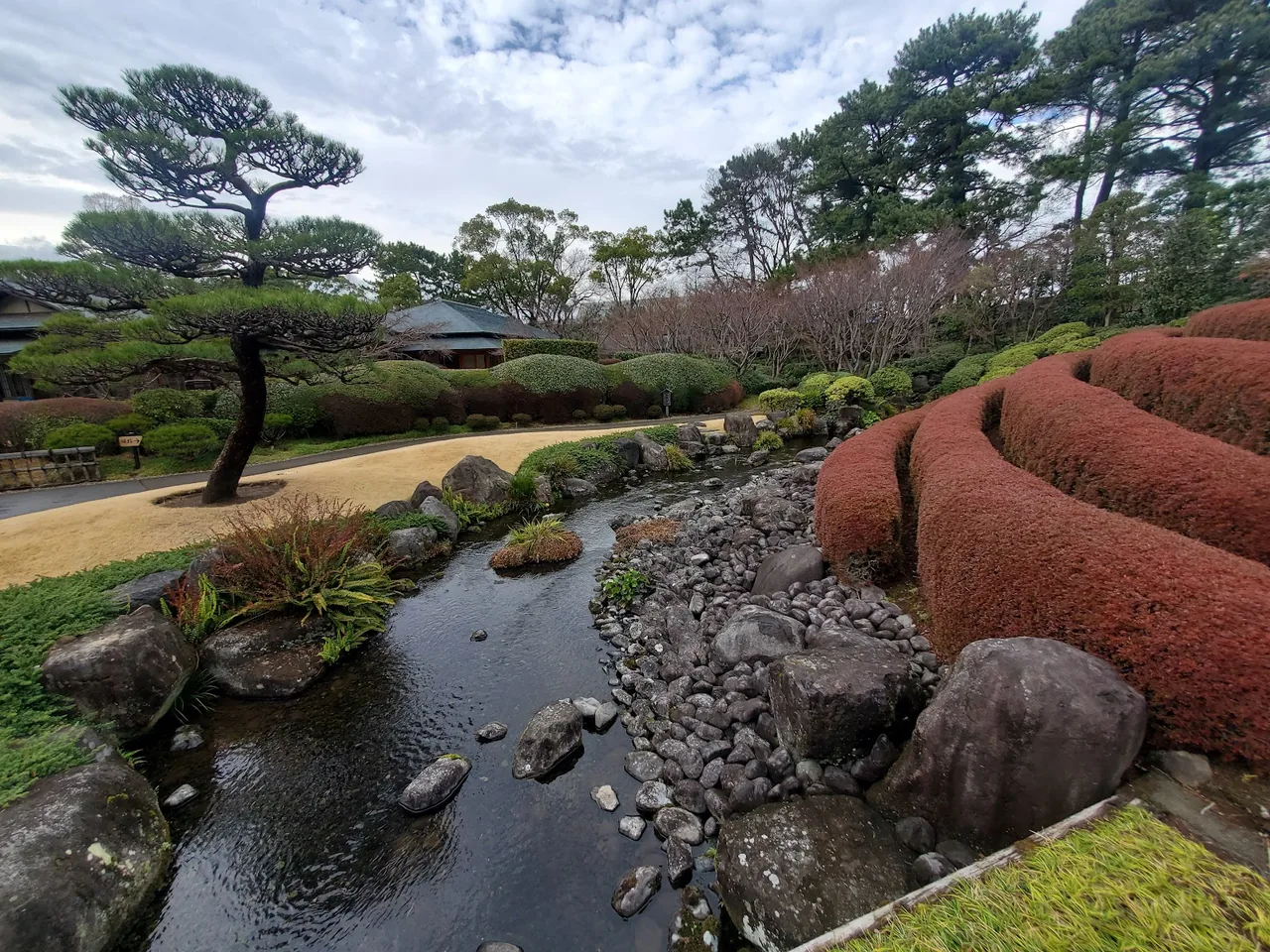 Sumpu Castle Park Momijiyama Garden