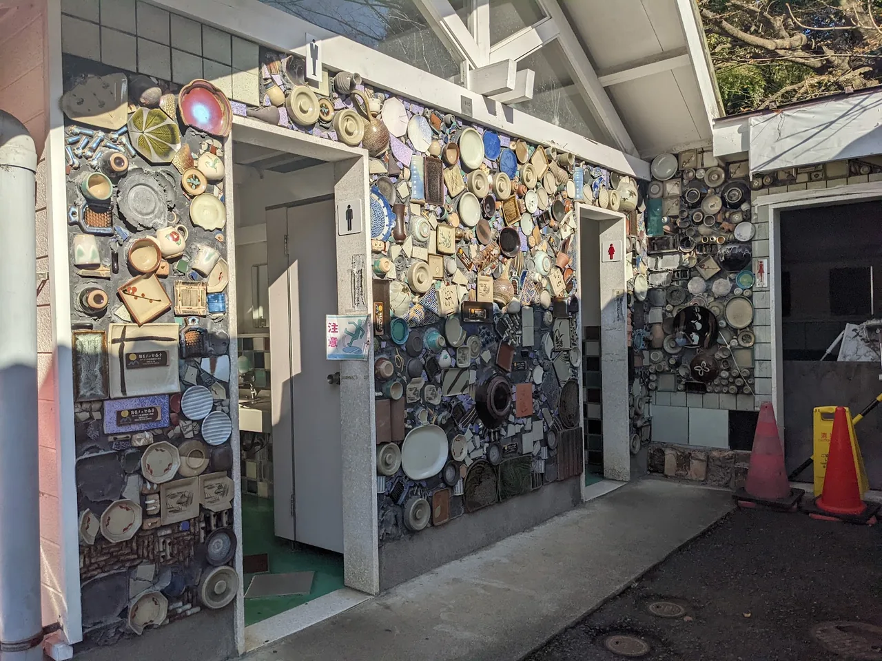 Mashiko Pottery cooperative selling center in Tochigi