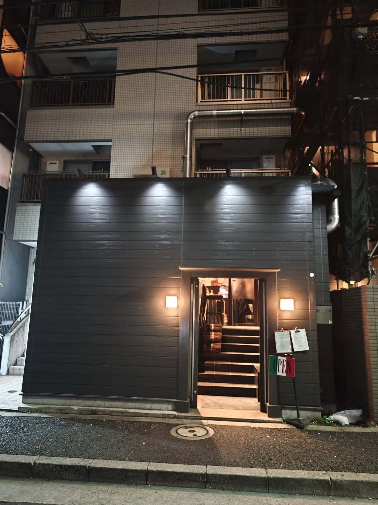 Savoy Tomato & Cheese in Tokyo