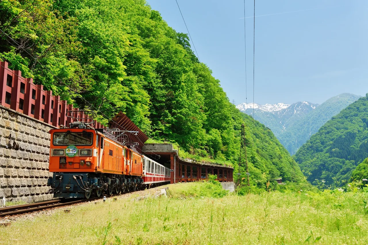 Kurobe Gorge Railway