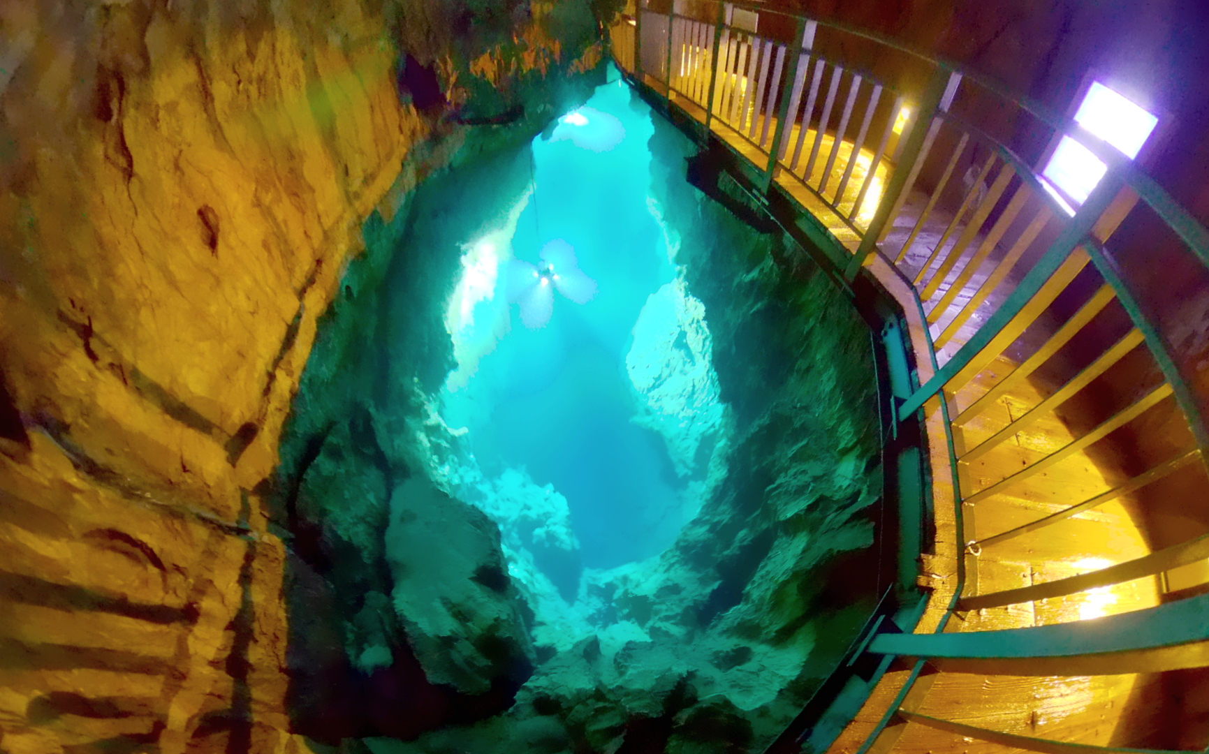 Ryūsendō Cave